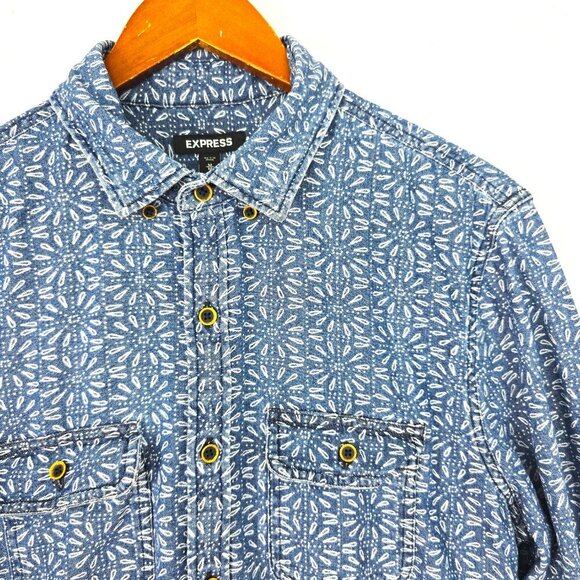 EXPRESS Chambray BLue Denim White Paisley Print Button Down Long Sleeve Shirt - Picture 9 of 9